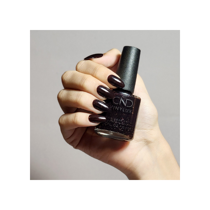 CND Vinylux Poison Plum